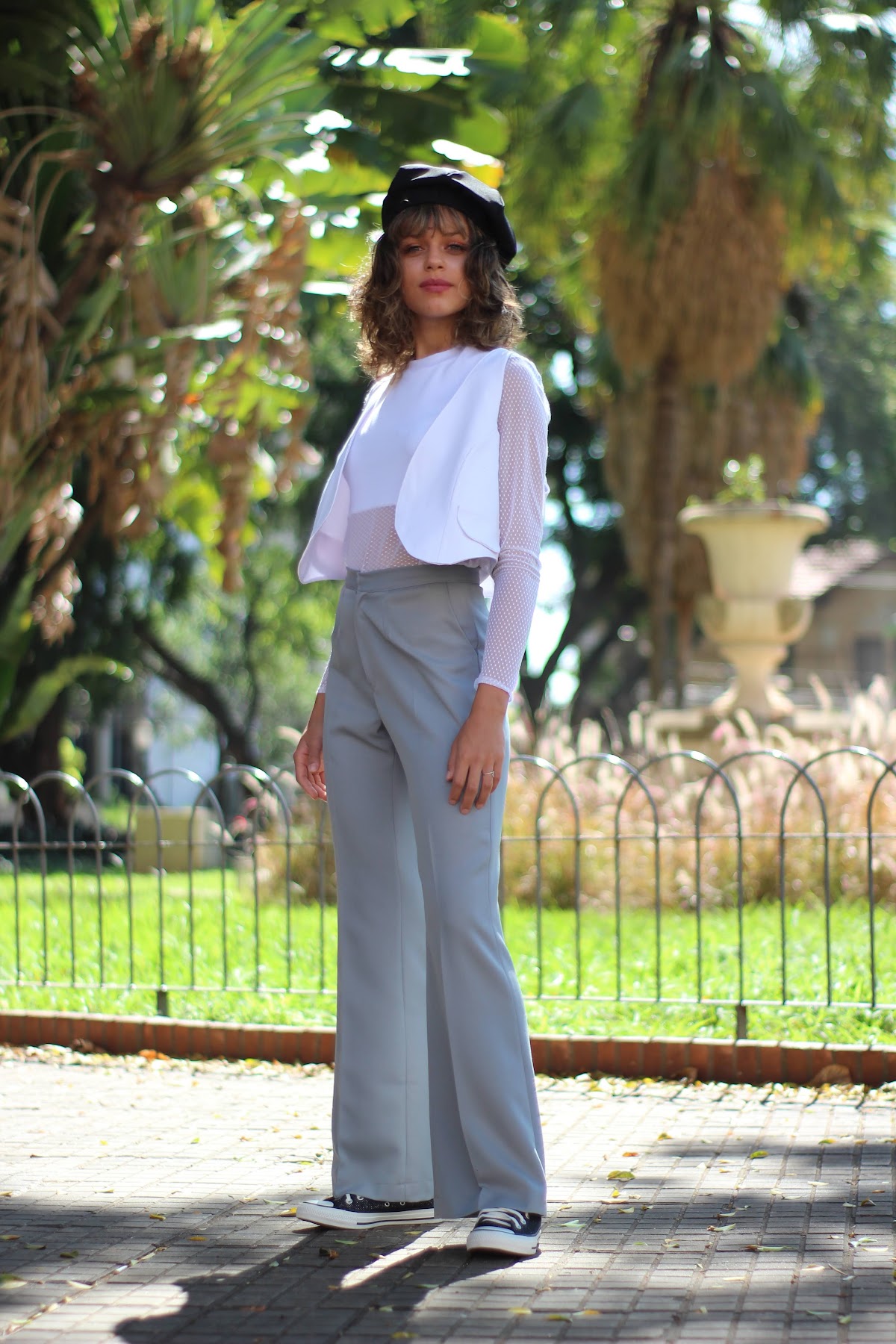 Peça de roupa em confecção no ateliê